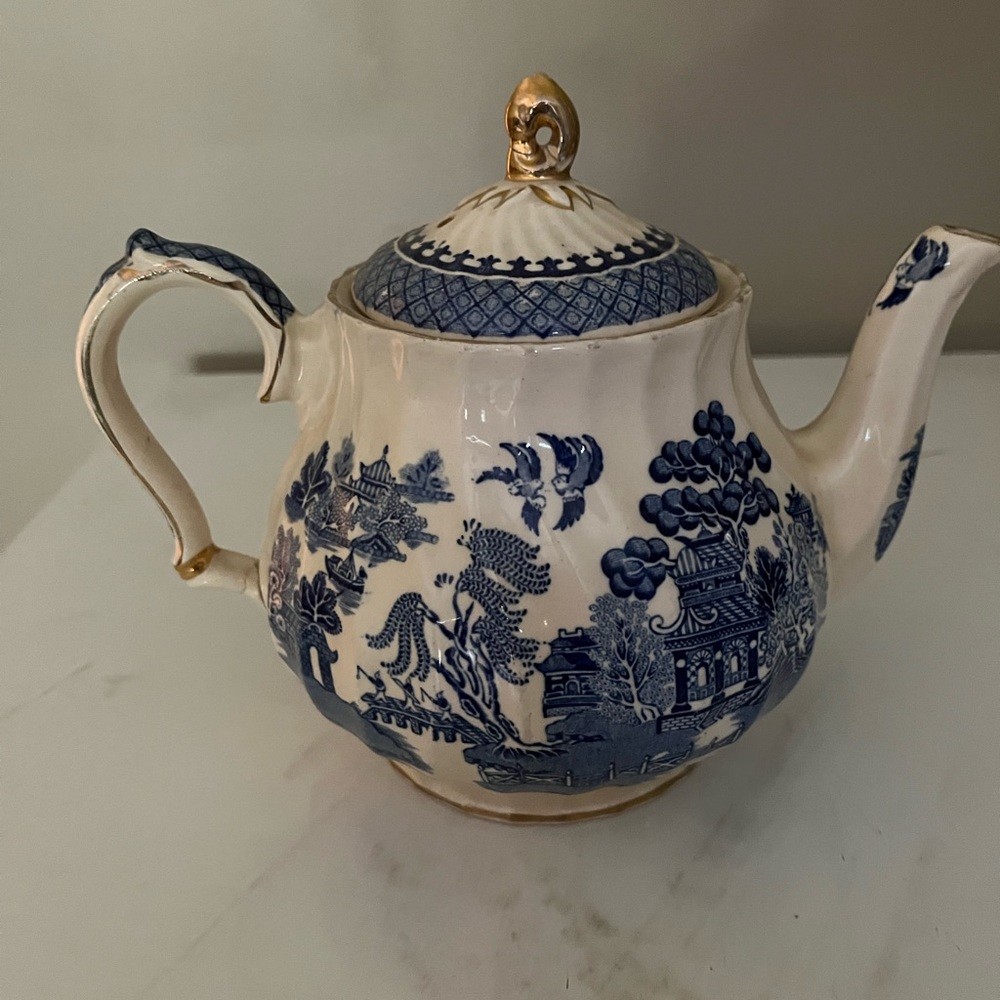 RARE Sadler Blue and White Willow Teapot with Gold Trim Made in England